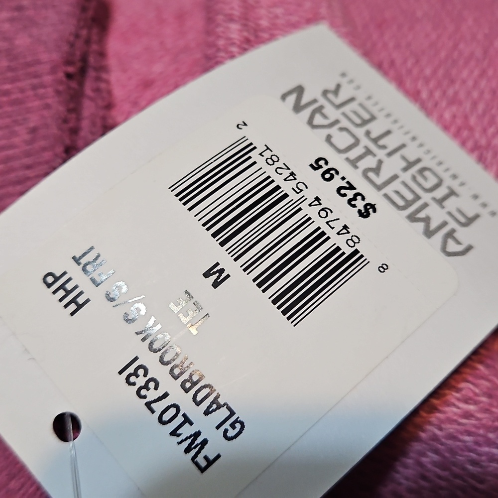 NWT American Fighter Graphic Top - Picture 7 of 7